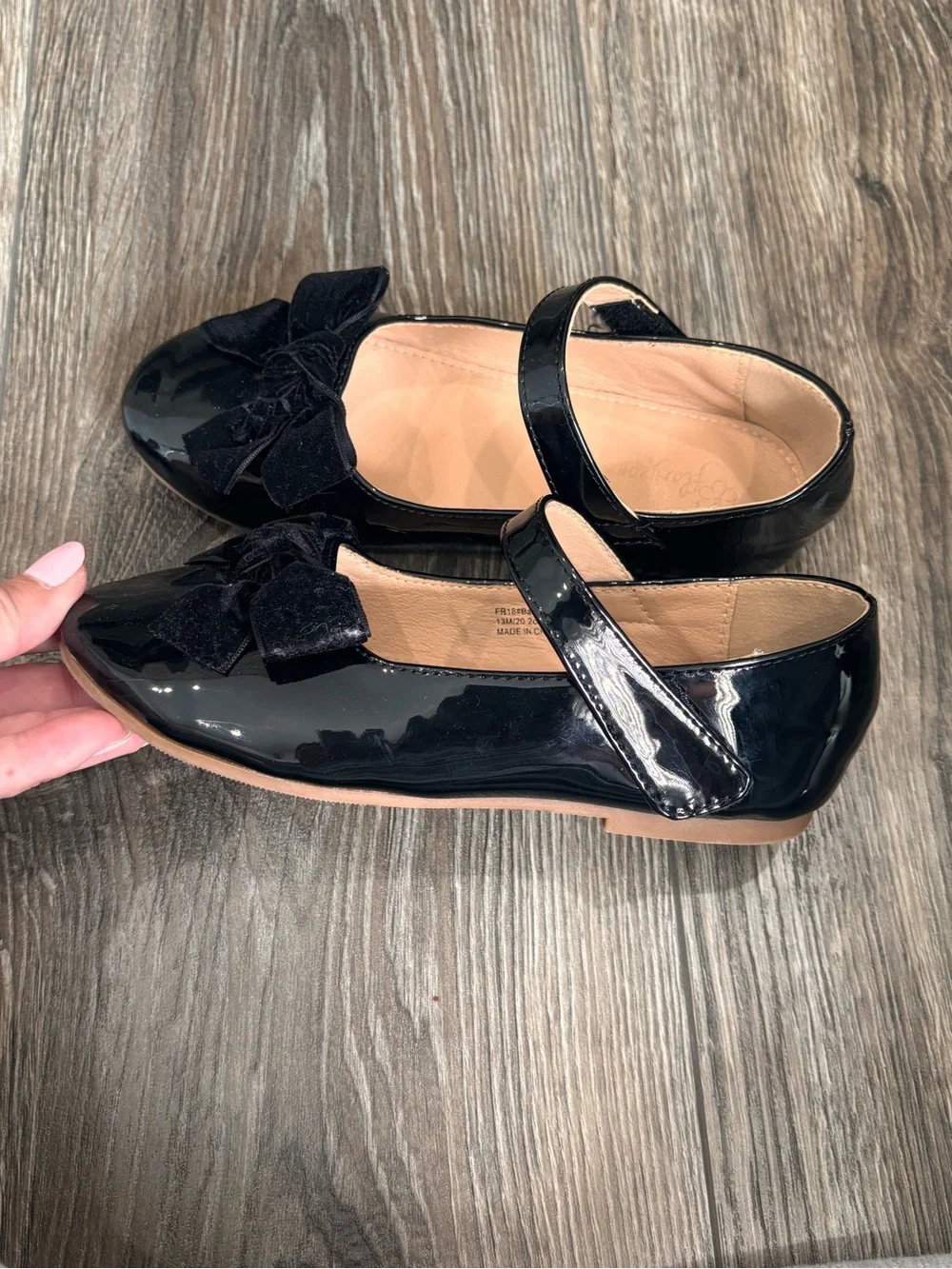 Girls' Mary Jane Dress Shoes with Bow - Black